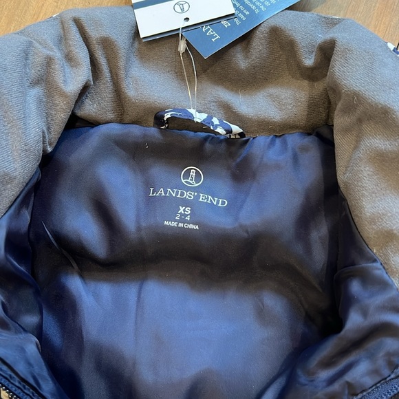 NWT Lands End Women’s Down Vest, XS (2-4) - Picture 3 of 9